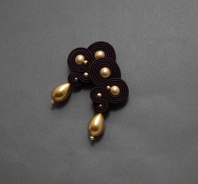 bakłażanowo-złote klipsy sutasz