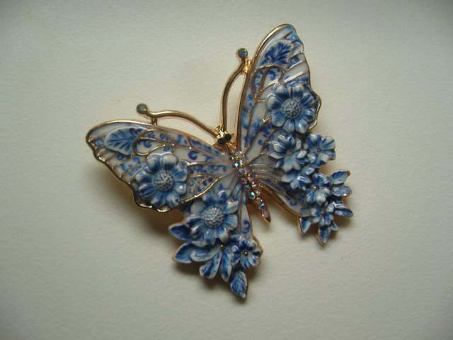 EMALIOWANA BROSZKA MOTYL