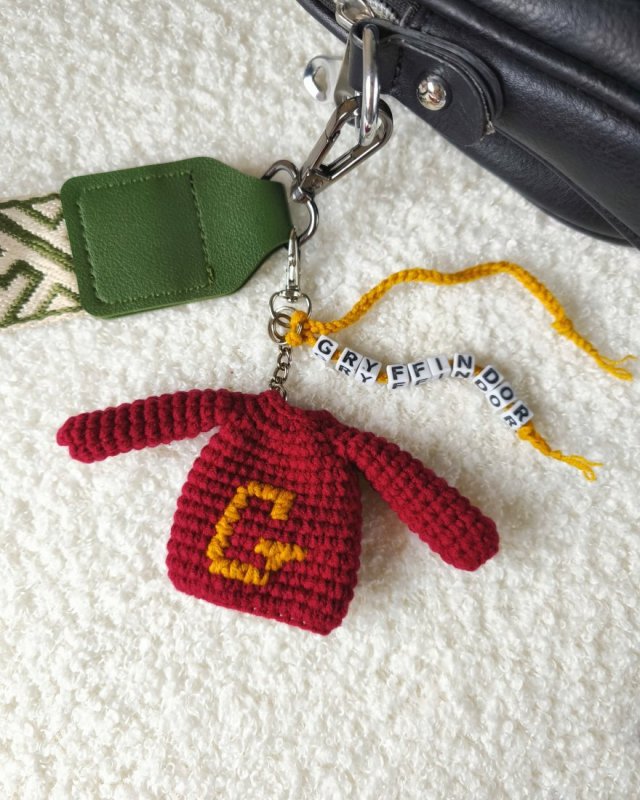 Brelok sweter Gryffindor , Brelok dla fanów Harry'ego Pottera
