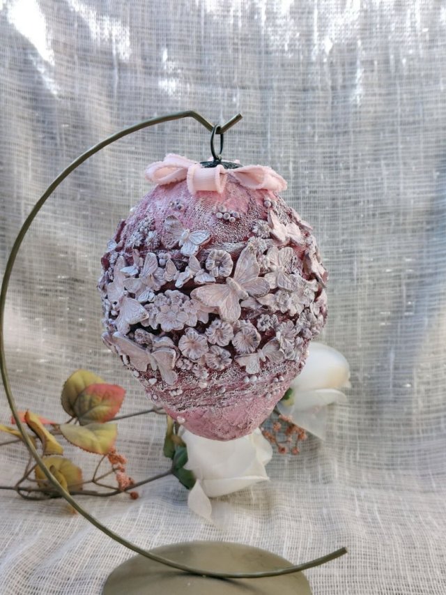 Różana Pisanka - Motyli Ogród