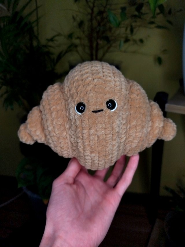 Pluszowy Croissant Maskotka Handmade - Prezent - Rogalik przytulanka