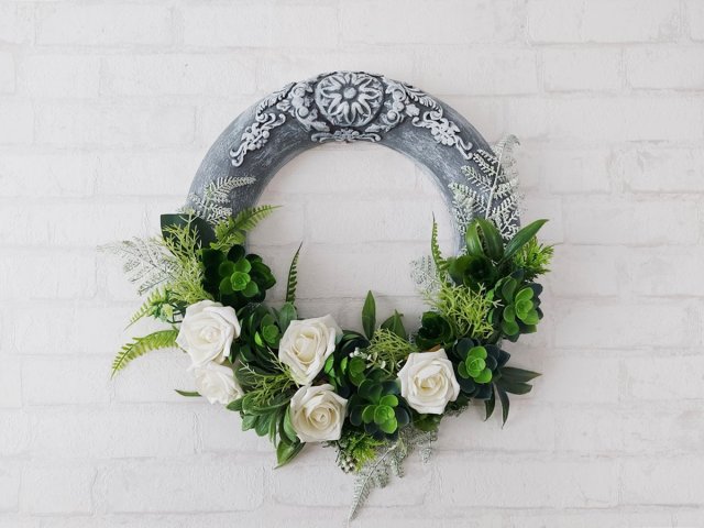 Wianek z sukulentami