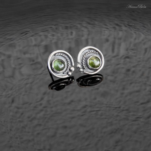 Kolczyki srebrne wkrętki z zielonym turmalinem