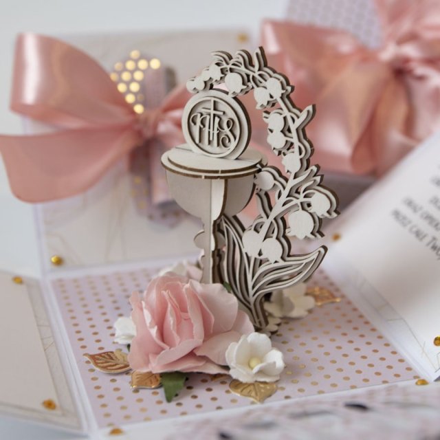 Pamiątka pierwszej Komunii Świętej exploding box kartka 3d