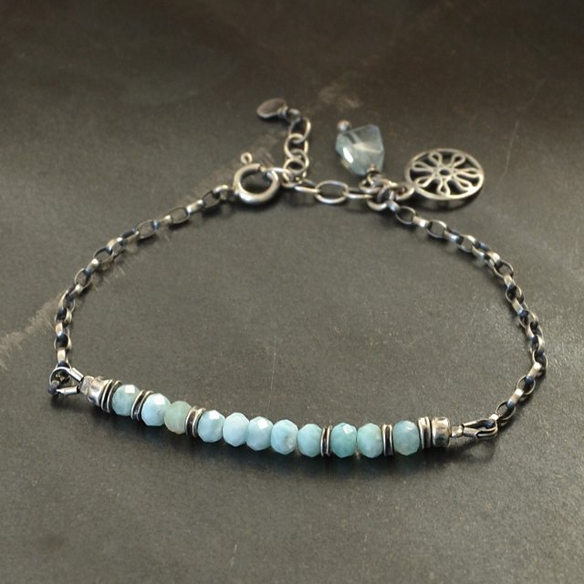 Larimar i akwamaryn. Delikatna srebrna bransoletka