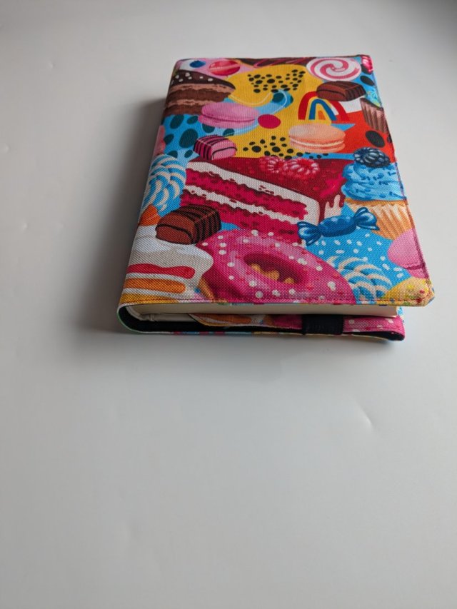 Etui na książkę - ciastka