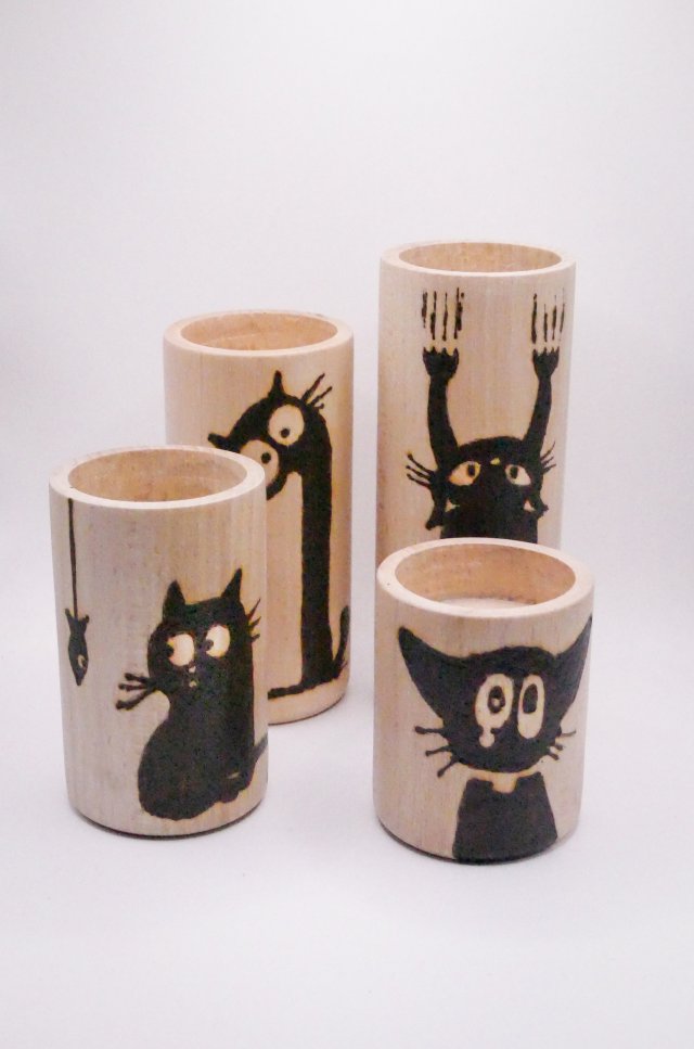 Zestaw 4 drewnianych świeczników tealight, ręcznie wypalane wzory (pirogrofia) - KOTY - na prezent dla kociarza
