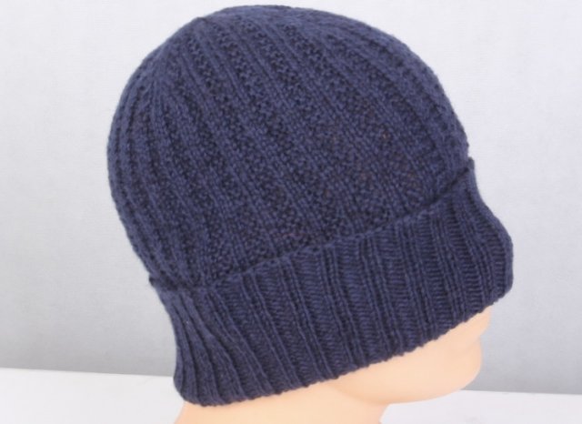 Lekka wiosenna czapka męska