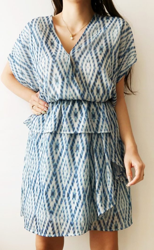 Wzorzysta sukienka nowa XS/S