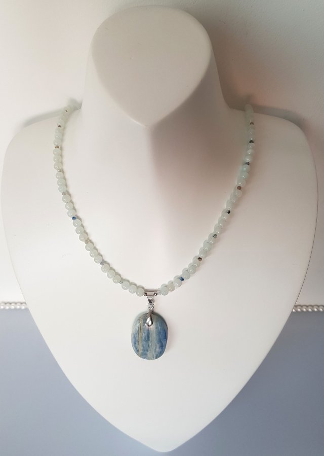 Naszyjnik z Błękitnym Jadeitem i Szelitem