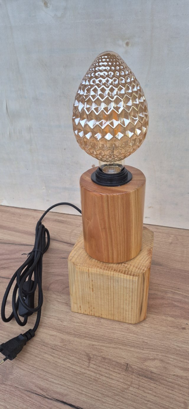 Lampa nocna/stołowa drewniana