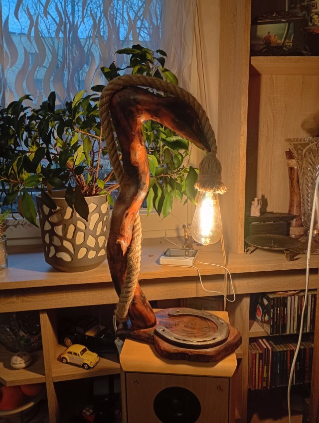 Drewniana lampa stojąca.handmade