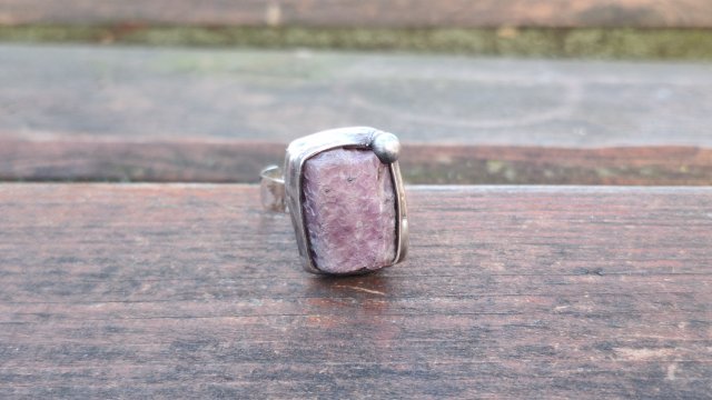 Rubin - pierścionek regulowany