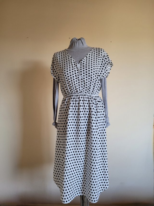 Lekka sukienka z bawełny.