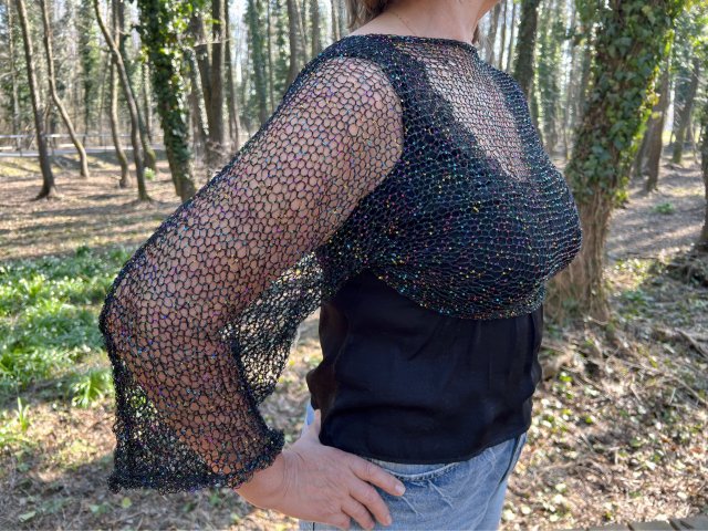 Wyjątkowe, ręcznie robione lśniące bolerko!