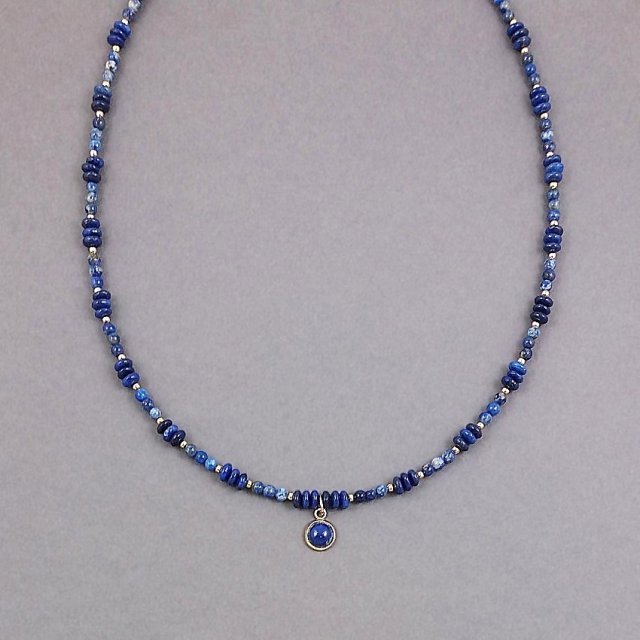Naszyjnik z lapis lazuli