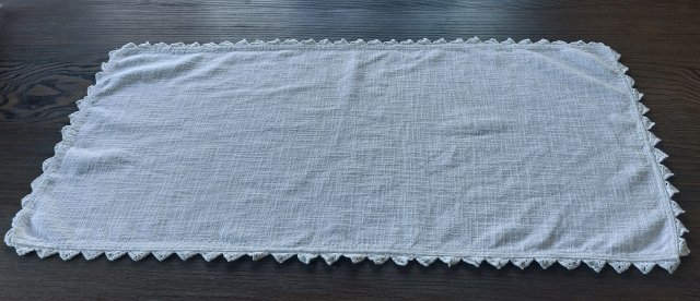 Biala serweta z koronką  rustykalna vintage  farmhouse wiejski dom