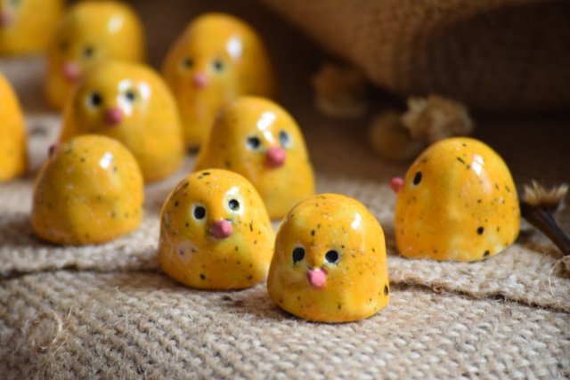 KURCZAK_wielkanocna ozdoba ceramiczna