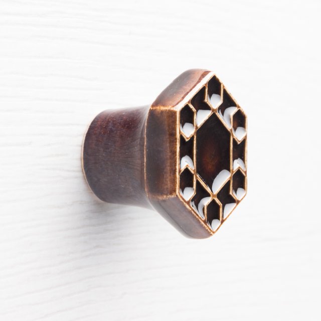 Ceramiczna gałka do mebli ciemnobrązowa, wz.6