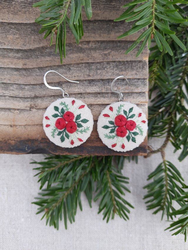 Haftowane kolczyki - czerwone