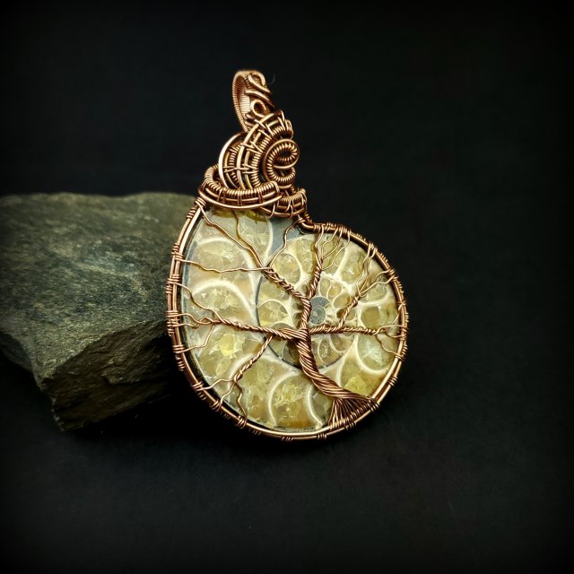 Wisior z amonitem drzewo życia