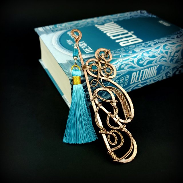 Ozdobna zakładka do książki z apatytem wire wrapping