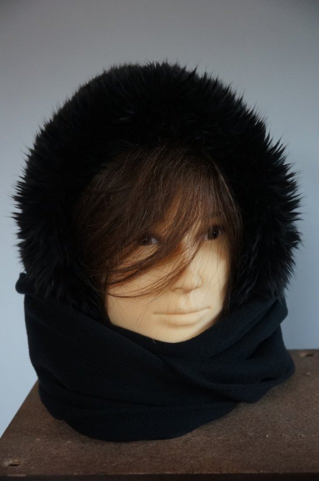 Szal z kapturem Clever & Chic   *6