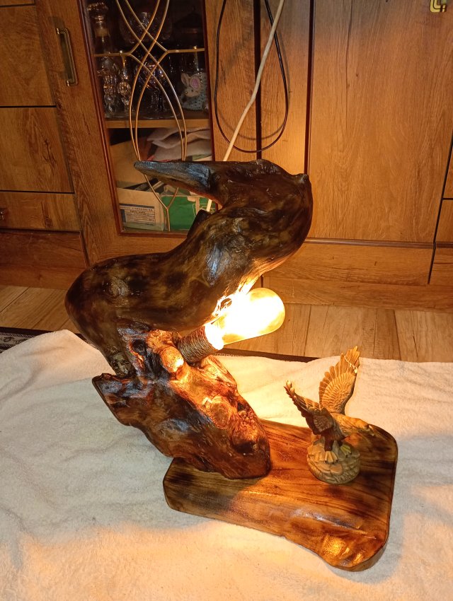 Drewniana lampa ozdobna handmade