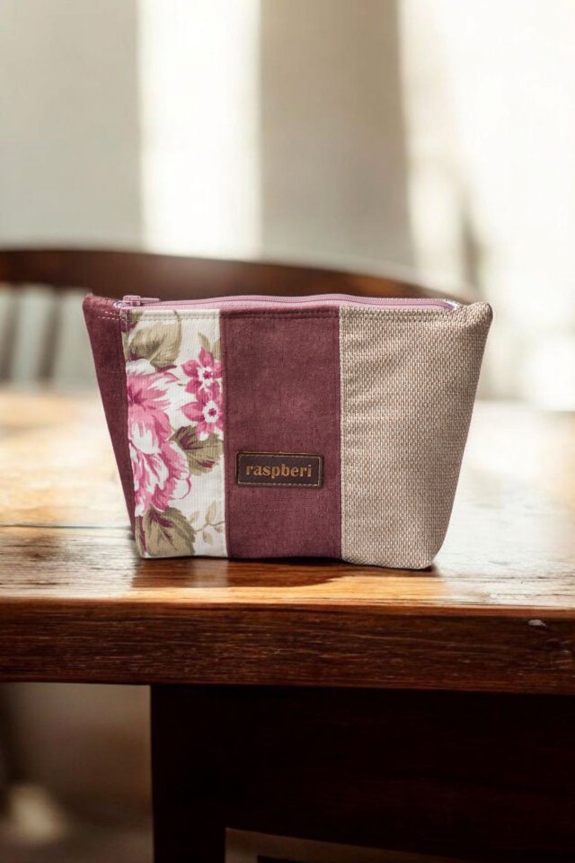 Różowo-kremowa kosmetyczka MAXI