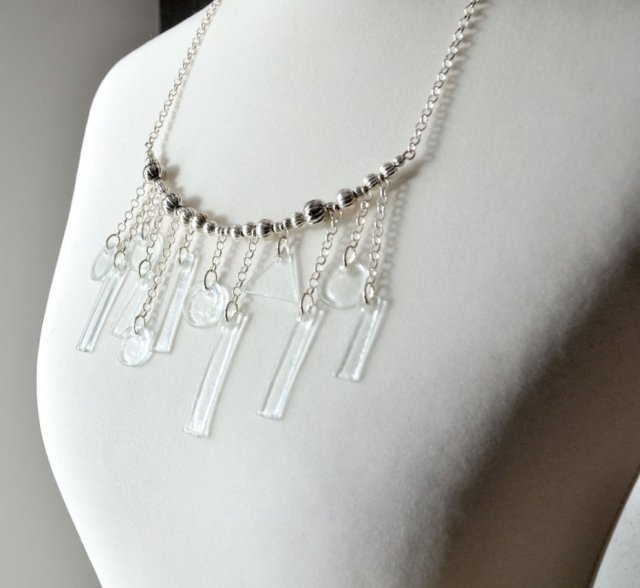 Dźwięczący naszyjnik metal i szkło