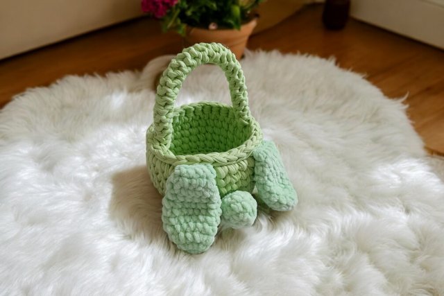 Uroczy koszyczek Wielkanocny dla dzieci z uszkami