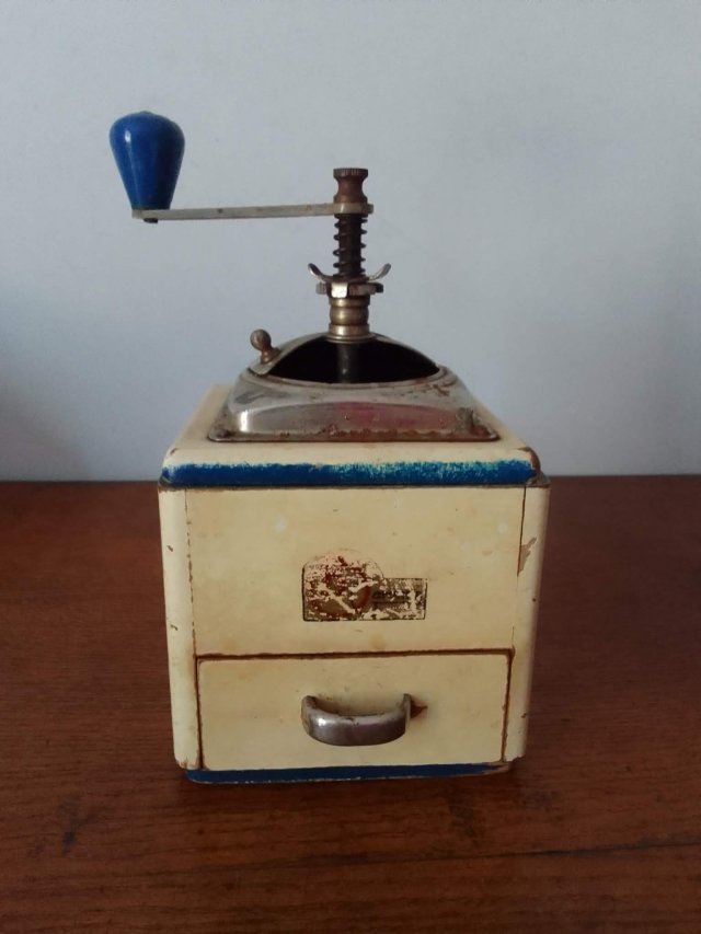vintage - ręczny młynek do kawy  Tramp