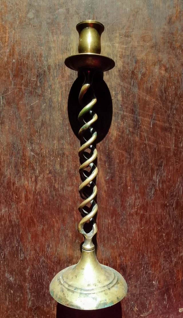 RETRO VINTAGE Wysoki Świecznik Mosiężny "Barley Twist" – Styl Angielski