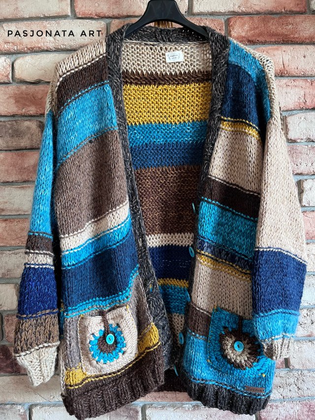 Kardigan ręcznie robiony na drutach w stylu boho