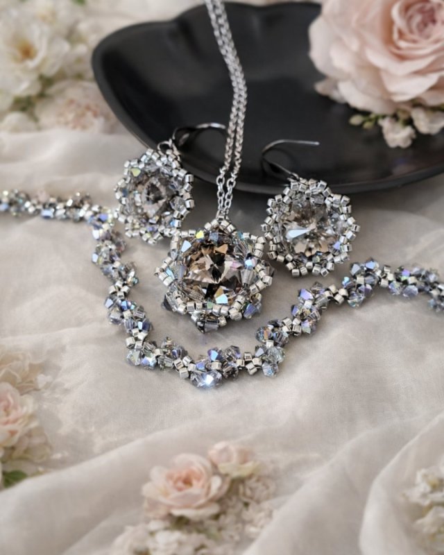 Komplet Biżuterii "Black Diamond Maxima" - Bransoletka, Kolczyki i Naszyjnik