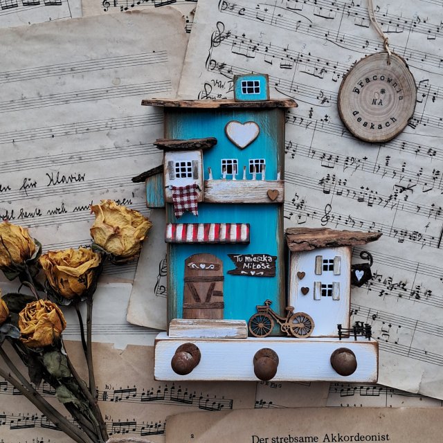 Wieszak turkusowy domek na klucze i drobiazgi no 1