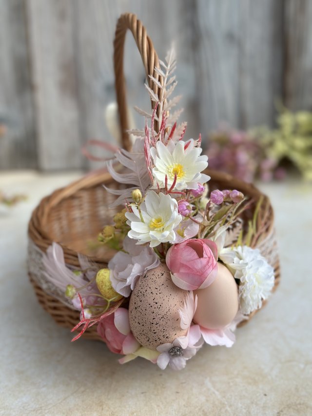 Koszyczek wielkanocny, koszyk wiklinowy na święcone