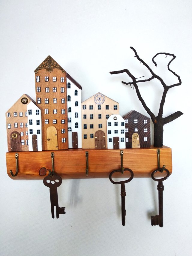 Wieszak na klucze lub biżuterię "Ulica Pogodna"