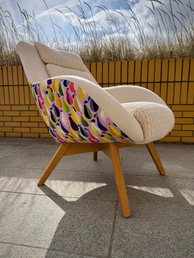 Fotel Skandynawski gruszki pikowany kremowy