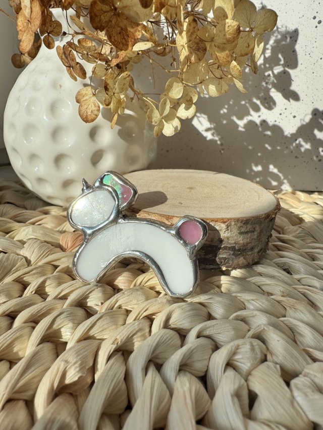 Autorska broszka szklana "Jednorożec" konik