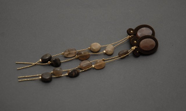 kolczyki sutasz z kamieniami słonecznymi