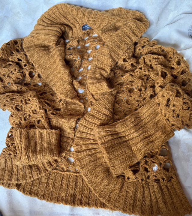 Ażurowy DOROTHY Perkins  nie zapinany sweterek