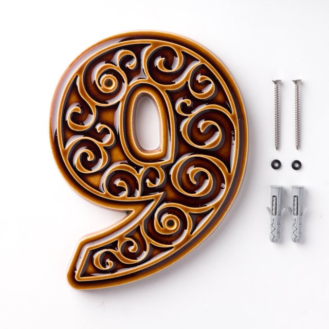 Numer domu, cyfra 9 miodowo-brązowa, do przykręcenia