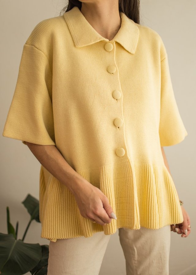 Żółta bluzka dzianinowa
