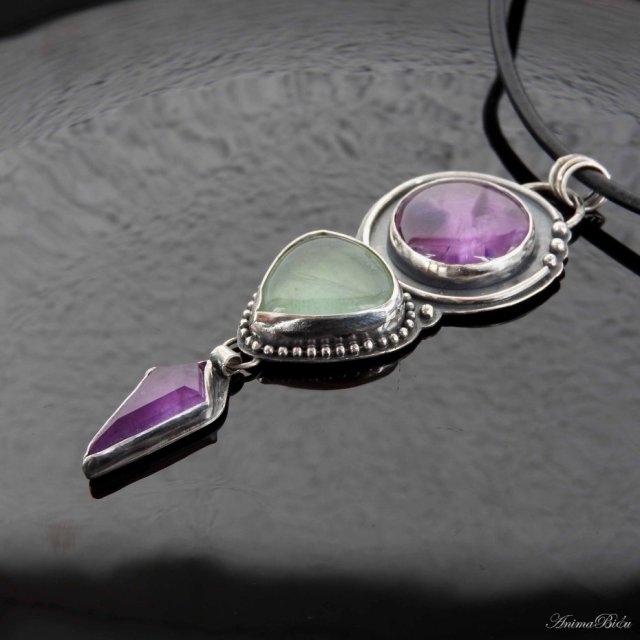 Wisiorek srebrny z ametystami i fluorytem