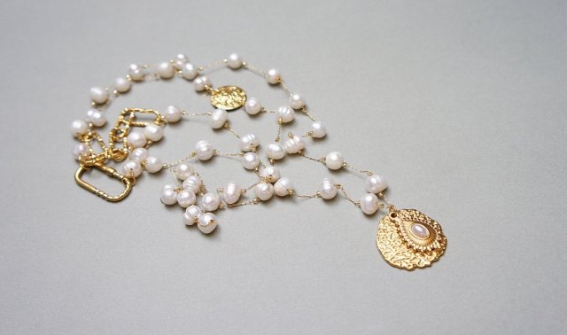 Sautoir /white pearls/ 2025-06/ - naszyjnik