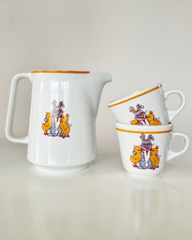 Dzbanek z filiżankami, Lubiana, PRL