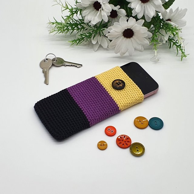 Trzykolorowe etui na telefon