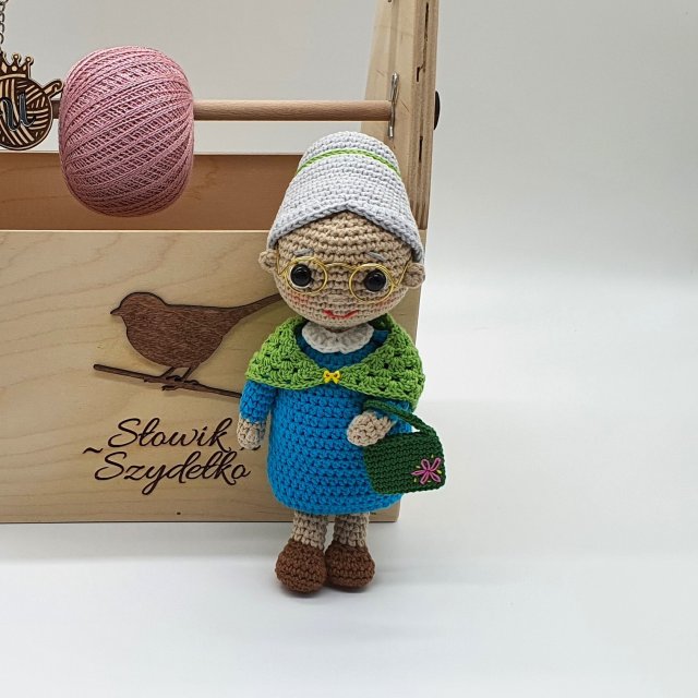 Babcia - laleczka kolekcjonerska 22 cm