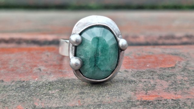 Szmaragd - pierścionek regulowany